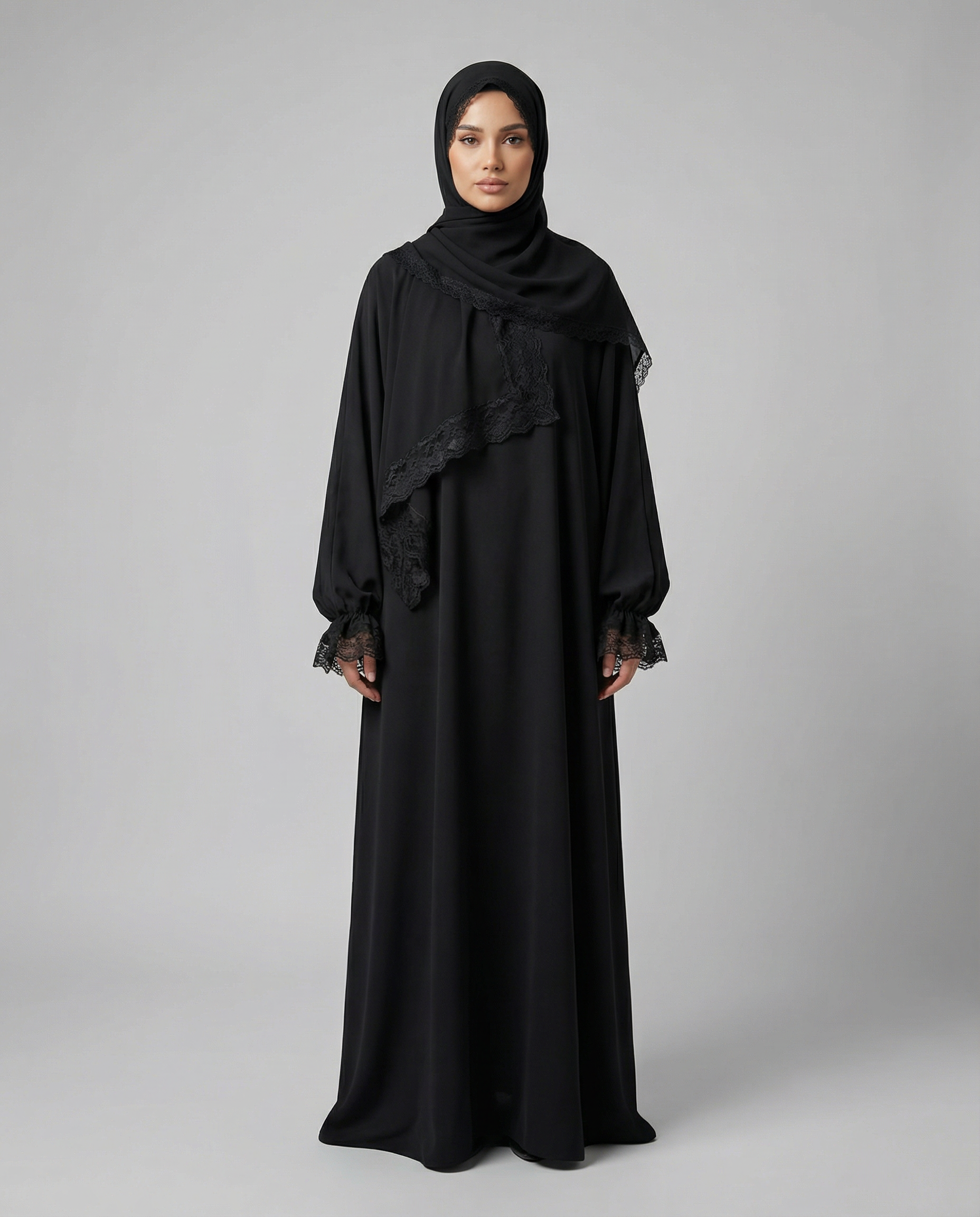 Dantel Detaylı Siyah Abaya