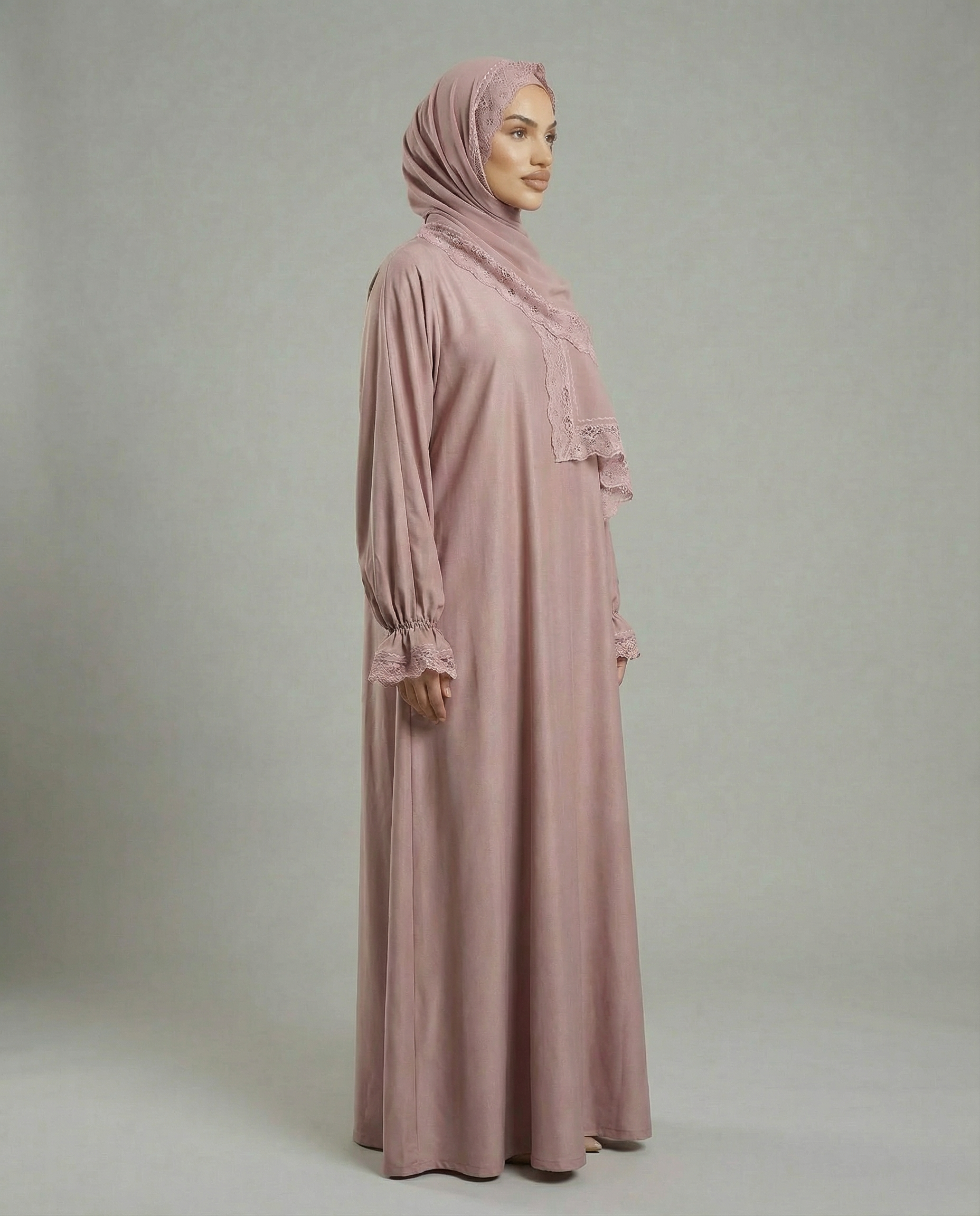 Dantel Detaylı Pembe Abaya