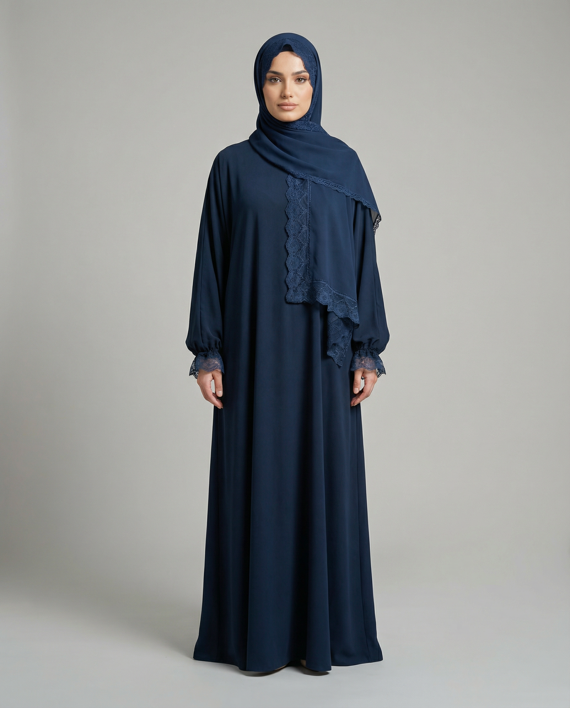 Dantel Detaylı Lacivert Abaya