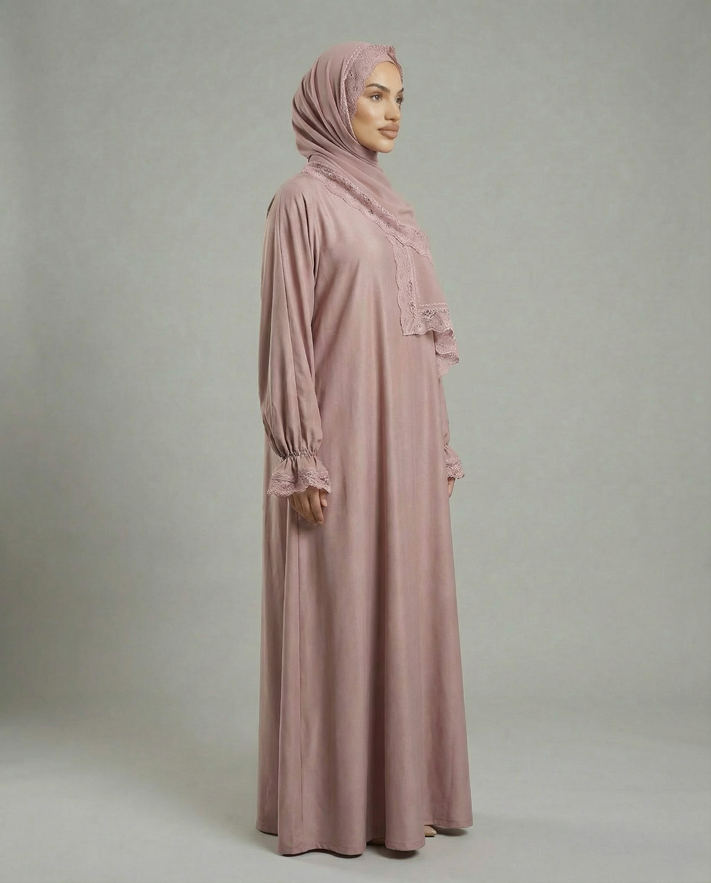Dantel Detaylı Pembe Abaya