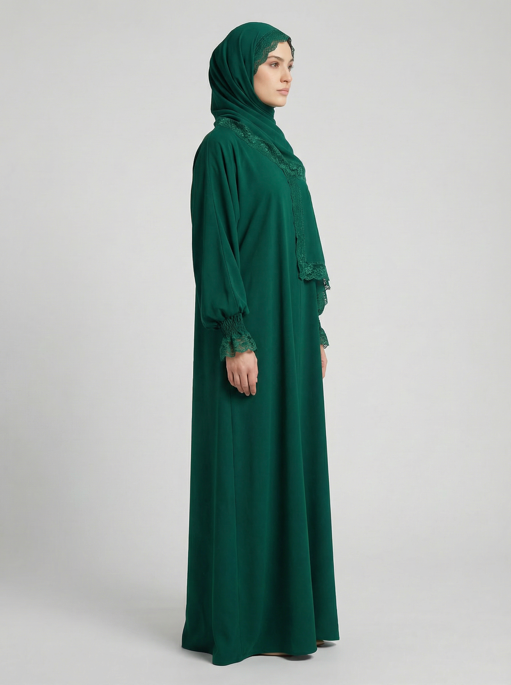 Dantel Detaylı Zümrüt Abaya