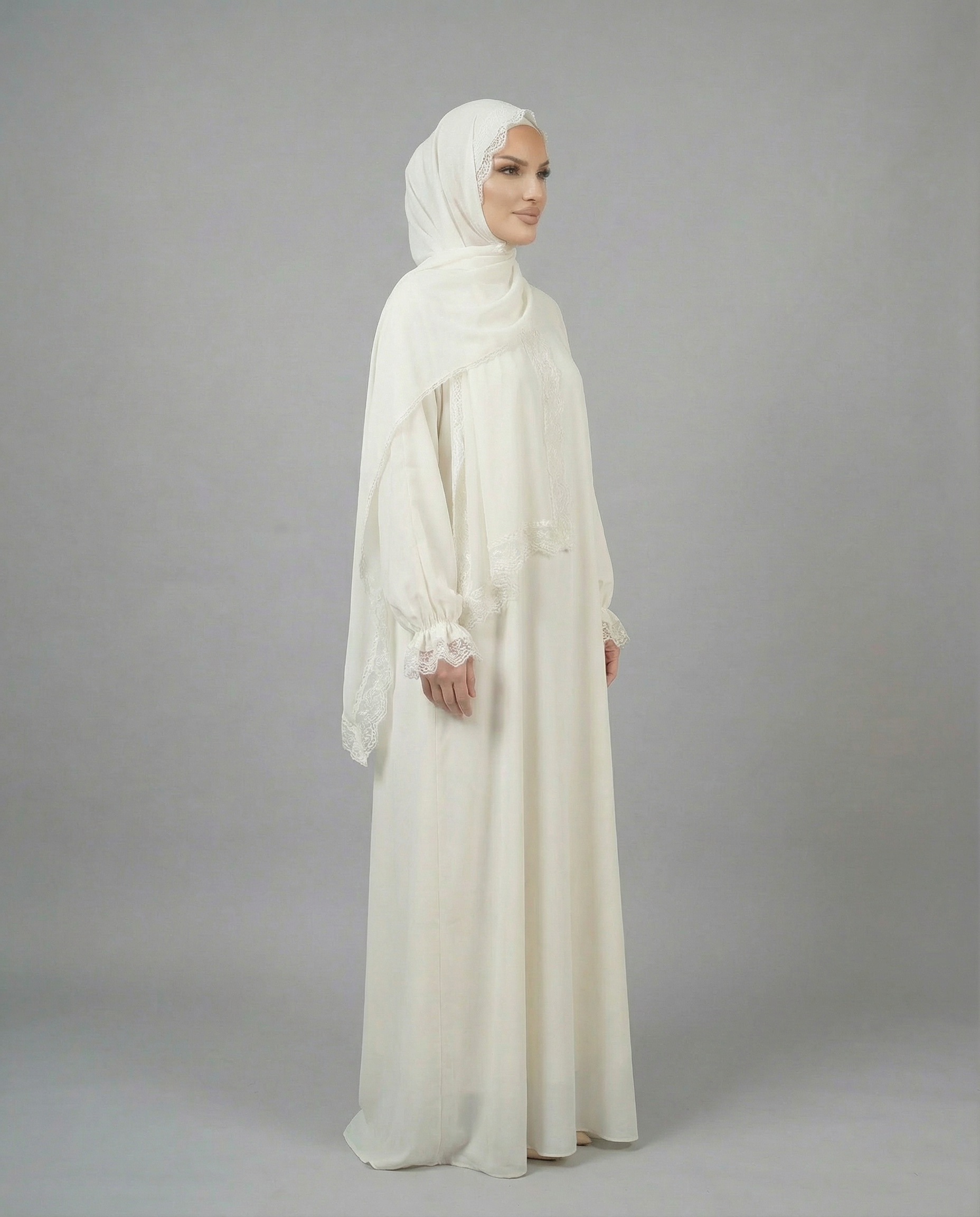 Dantel Detaylı Beyaz Abaya